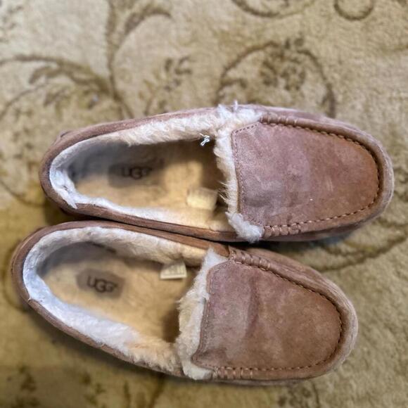 Ugg Moccasins - Picture 2 of 5
